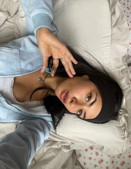 kozywoolkween naked actress img