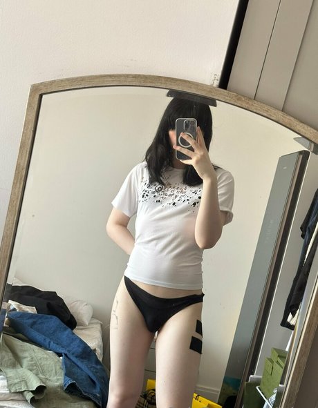 ickyy model sex gallery