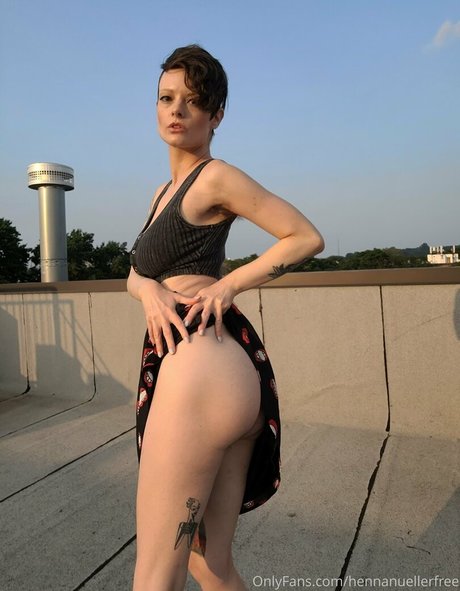 hennanuellerfree model sex images