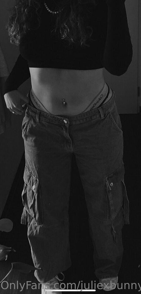 laraa hdr star erotic photos