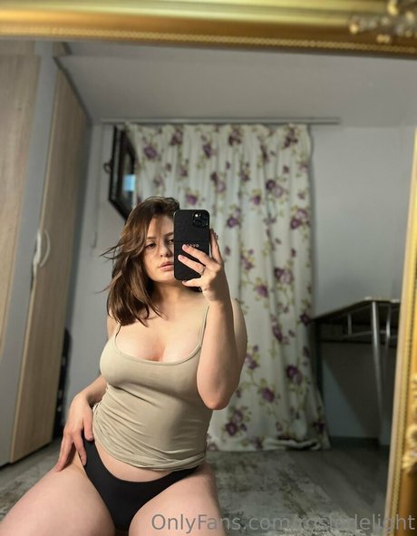 delightrosie naked star pictures