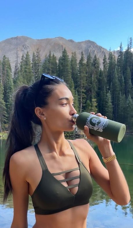 Kelly Gale star nice img