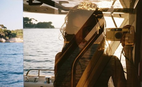 Kelly Gale beautiful actress picture