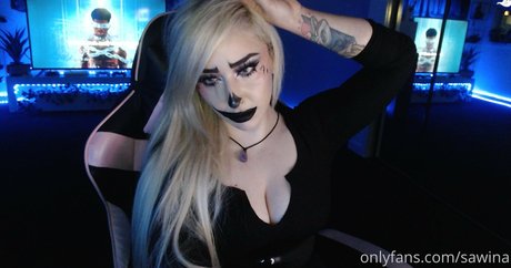 sawina nudes model photo