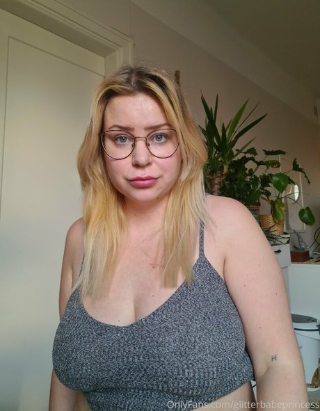 glitterbabeprincess naked star photo