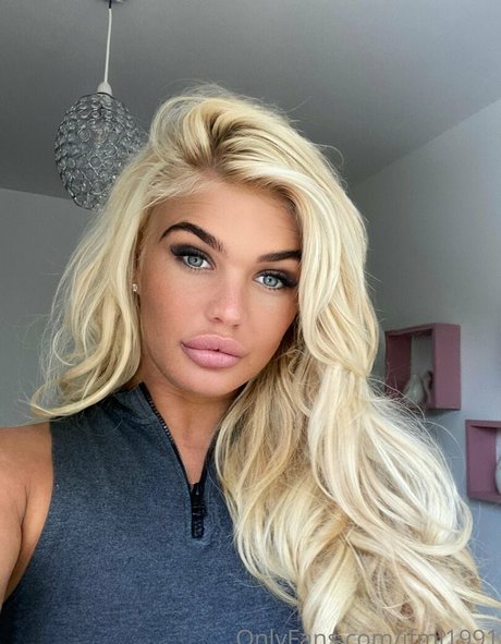 Jessica Jensen hd actress picture