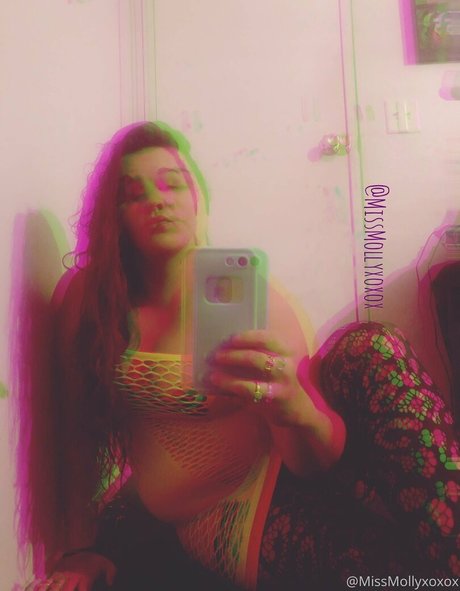 begformolly xxx star picture