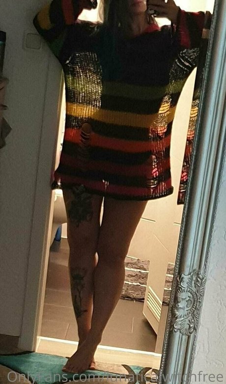 lunaticalwitchfree high quality model photo