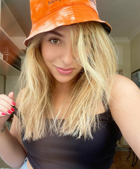 clariceboaventura adult model gallery