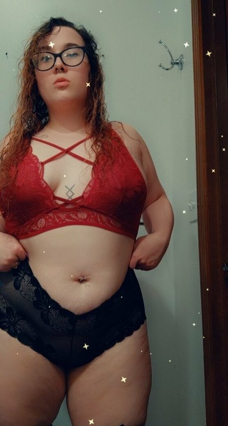 iris nikole beautiful actress photo