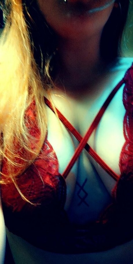 iris nikole model free pictures