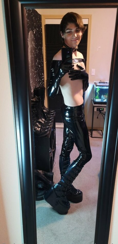 matteleather nude pornstar photo