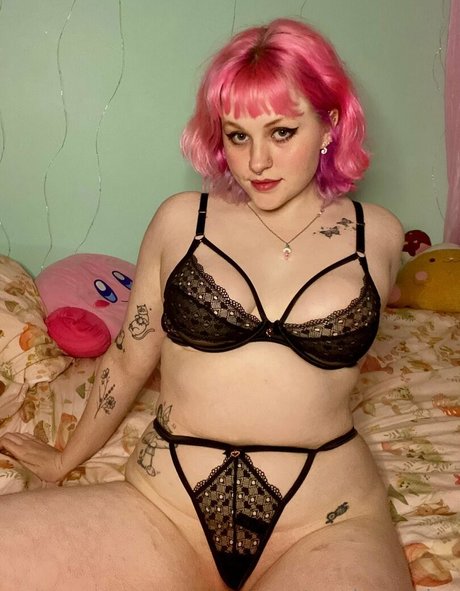 strawbryspice nude model pictures