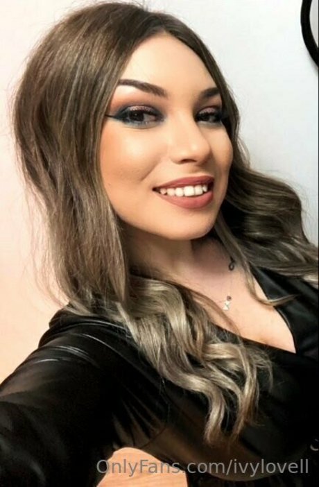 ivylovell porn model img