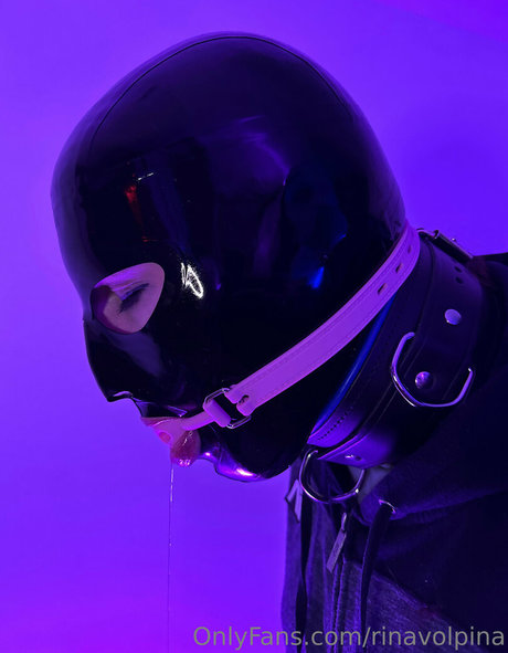 rinavolpina hot star photos