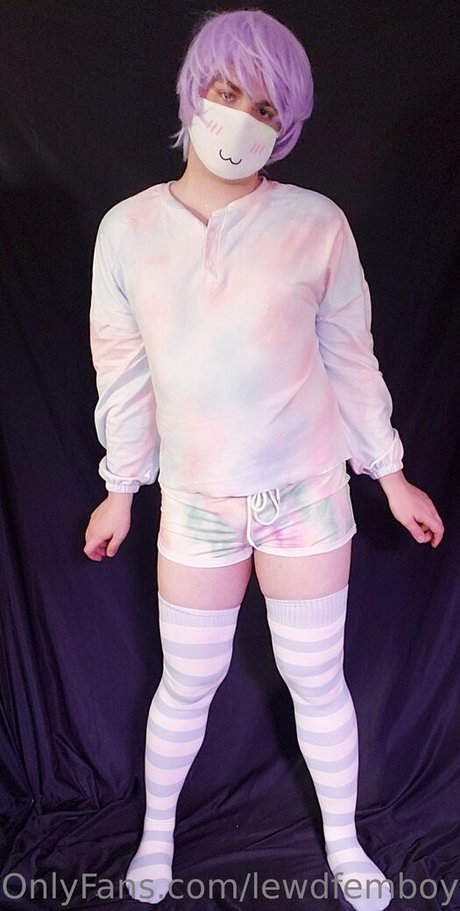 lewdfemboyairhead model sex pictures