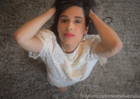 mirabella 00 pretty actress img