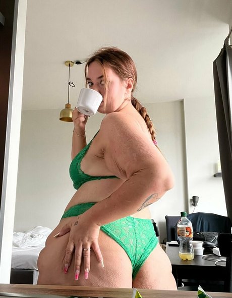 curvy geparke star exclusive photos