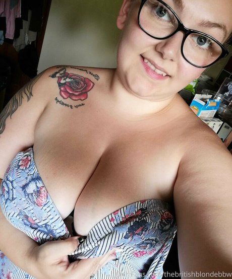 yourlucyloo star erotic pic