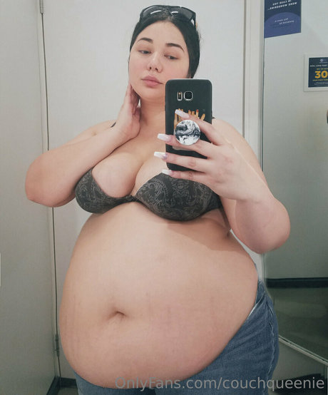 couchqueenie model nice image