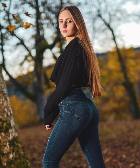 ich tina beautiful model photos