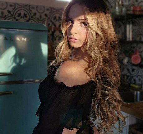 Gillian Aprils star perfect pics