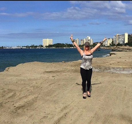 Vanessa Pardo exclusive model image