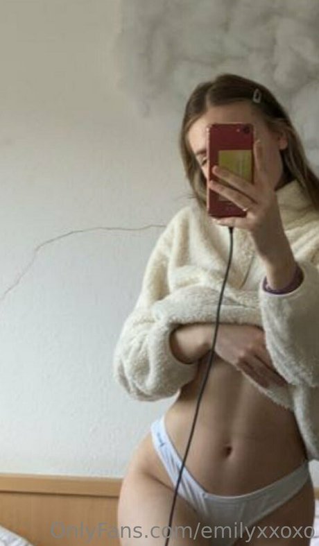 emilyxxoxo erotic star gallery