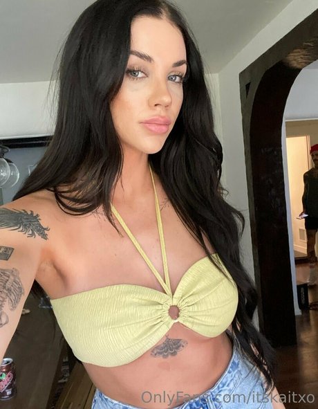 itssaraxo sexy pornstar photo