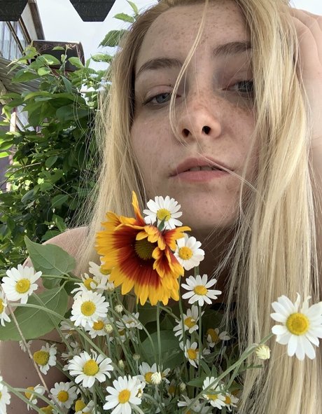 rosy blondbabe adult model galleries