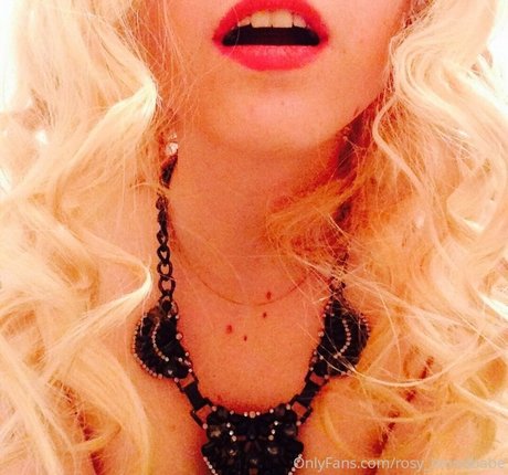 rosy blondbabe model hot pics
