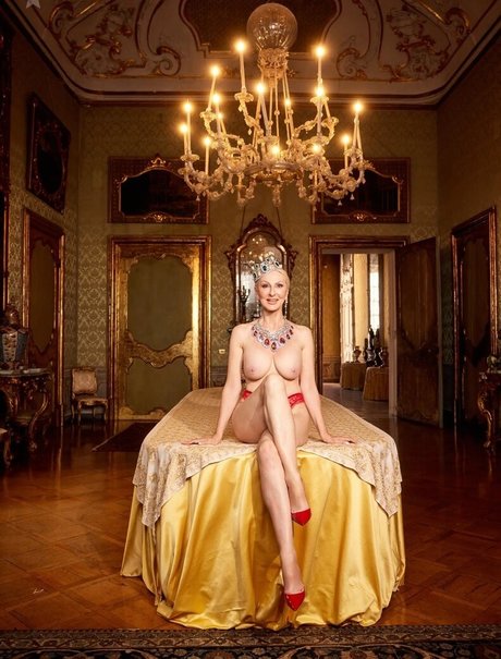 Desiree Nick model perfect pictures