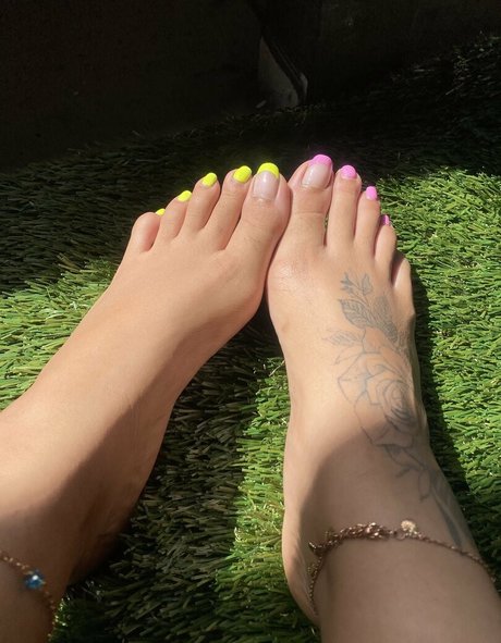 chenalfeet best model pics