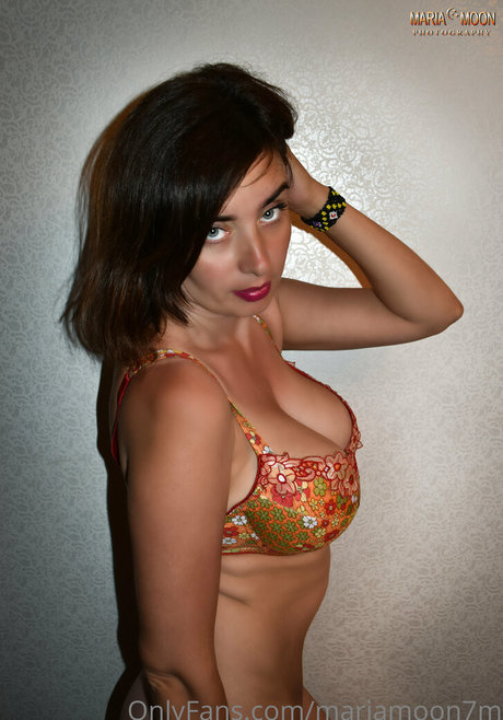 mariamoon7free model nice pics