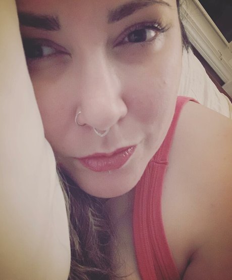 Penelope34J adult model pics