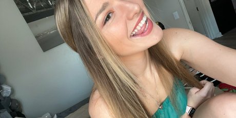 scarletters pornographic star photo