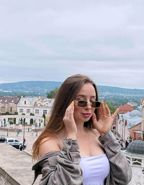 alicee kisss best pornstar picture