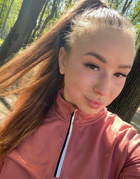 alicee kisss exclusive model picture