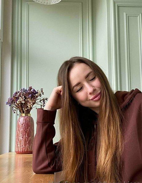 alicee kisss nudes actress images