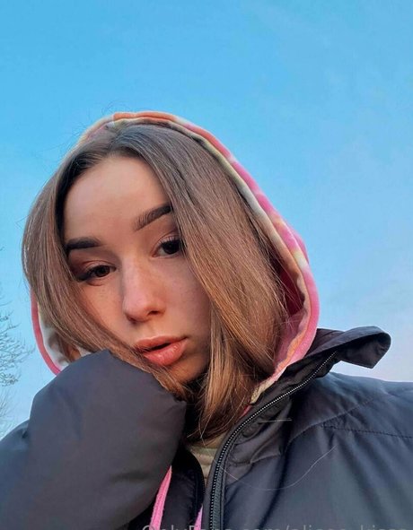 alicee kisss model adult photo