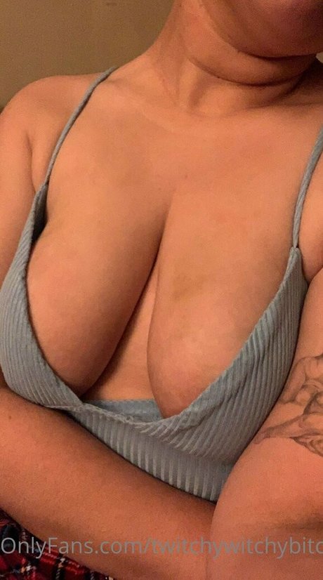 twitchywitchybitchy model free img