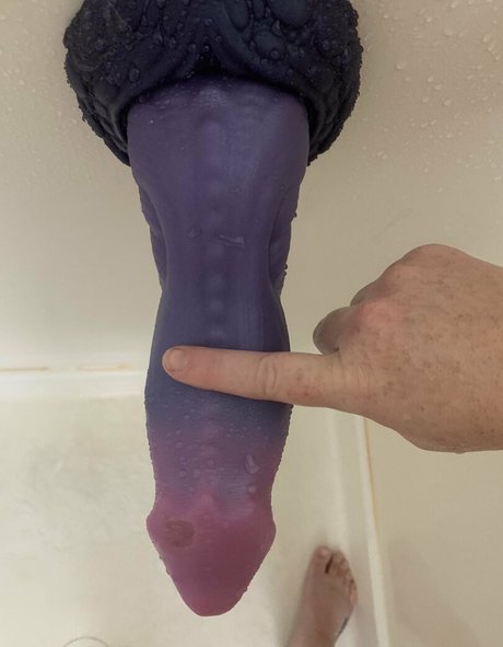 azhotstuff naked model pictures