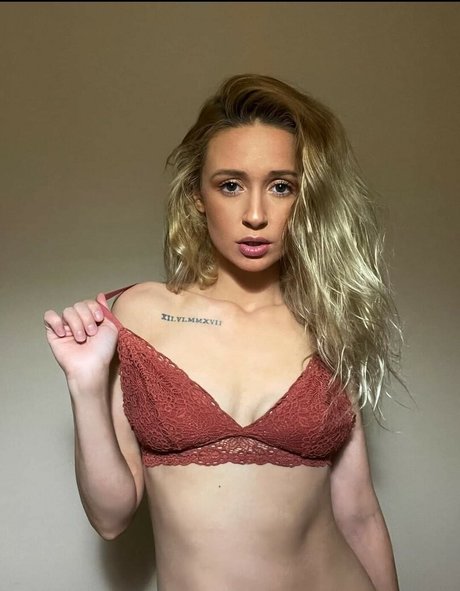 obey genevieve pornstar xxx photo