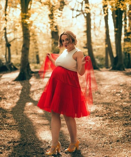 Hannah Witton adult actress img