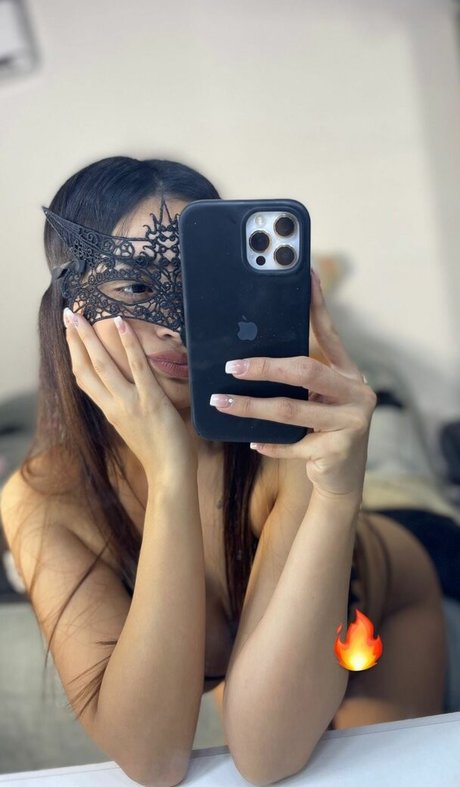 Seleneitor xxx pornstar photo