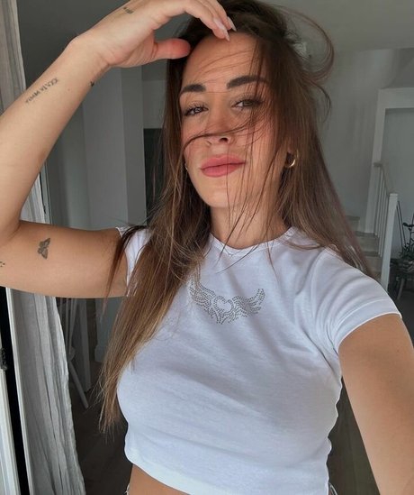 paulagonu pornstar erotic pic