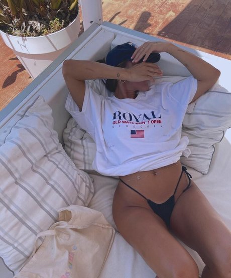 paulagonu nude pornstar photos