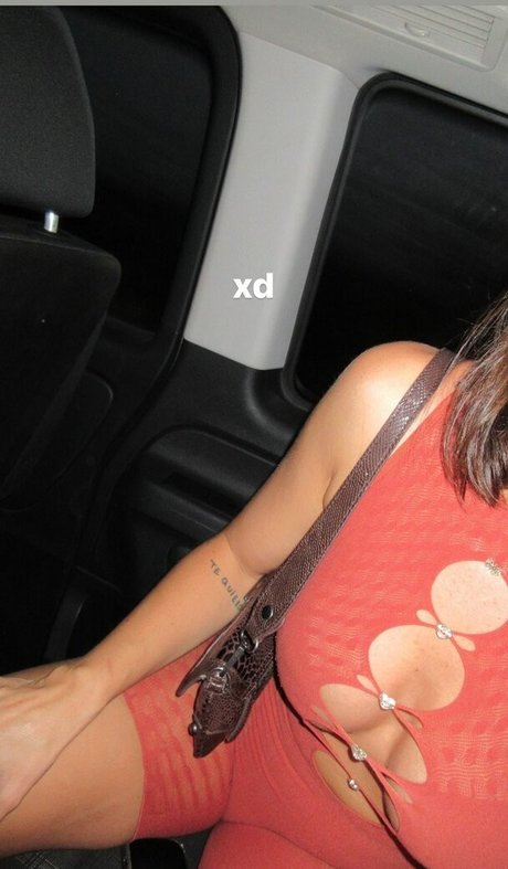 paulagonu nudes model picture