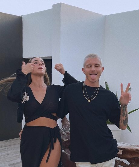 paulagonu perfect pornstar pictures