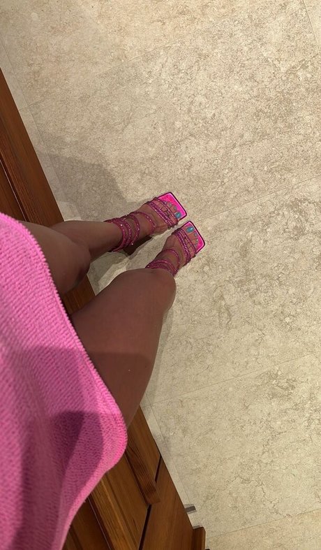 bathroom fuck onlyfans sexy pic